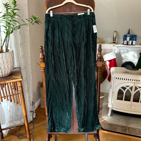 Old Navy Pants - New Old Navy Extra High-Waisted Velvet Taylor Pants wide leg green Large